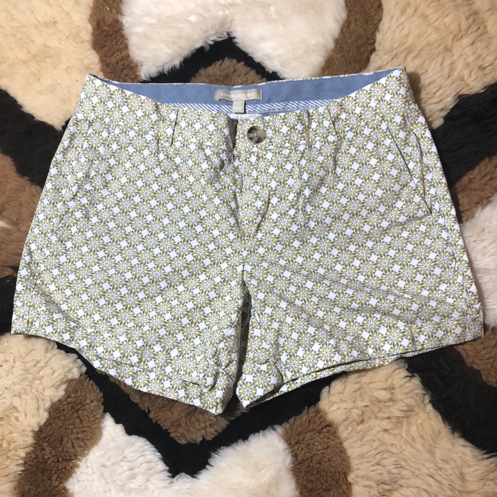 Banana Republic Shorts Size 4